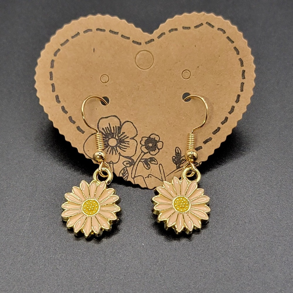 Peach Daisy Flower Earrings